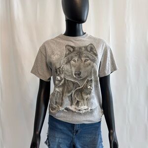 Gray Wolf Graphic Short Sleeve Tee